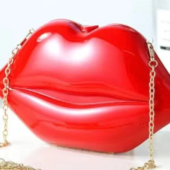 Kiss my Lips -Red Bag/Clutch - Picture 10 of 13